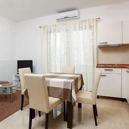 Apartament - Mare