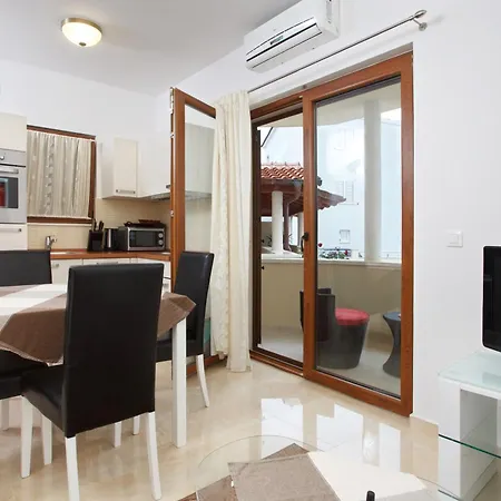 Apartamento - Mare Tisno